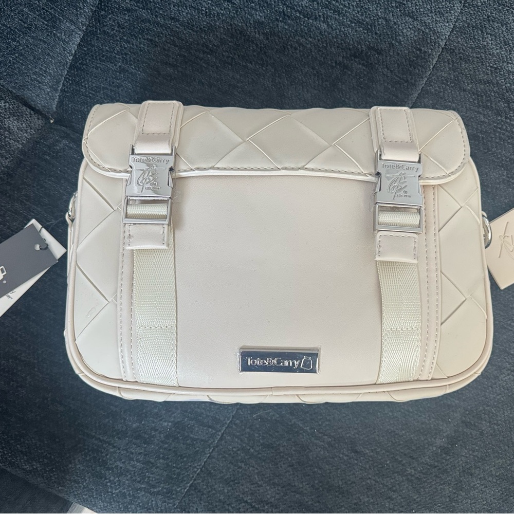Small, Ivory Tote n’ Carry crossbody bag NWT